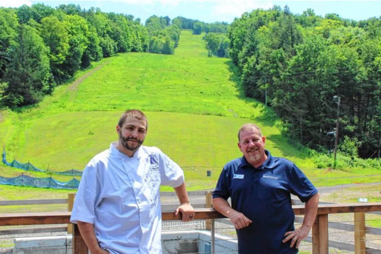 new-staff-at-crazy-horse-grill-berkshire-east-resort