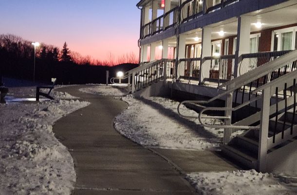 Blue Vista Motor Lodge in Winter